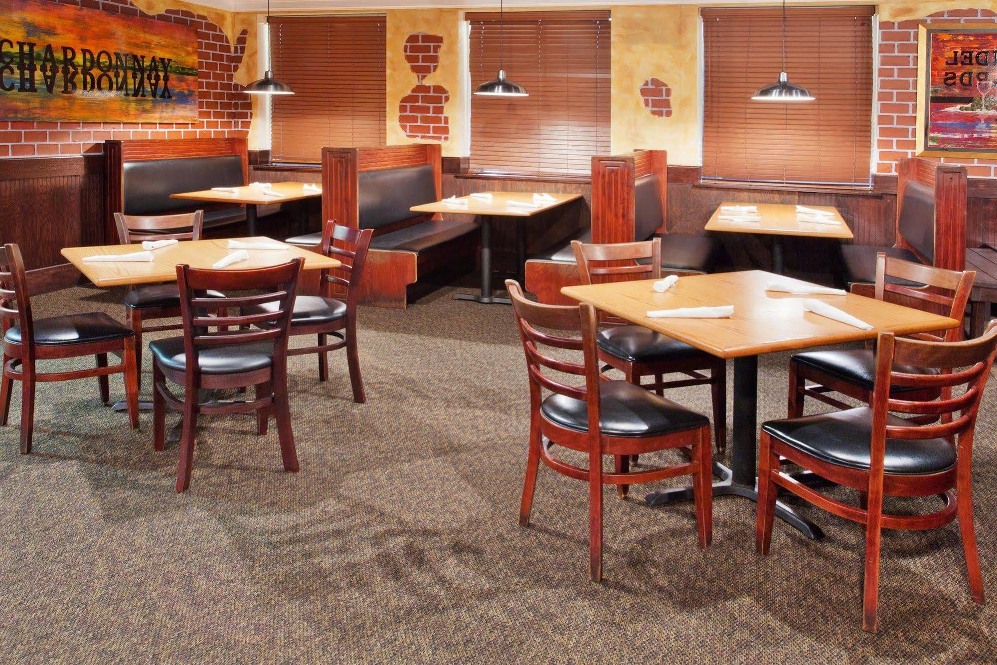 Holiday Inn Brunswick I-95 Екстериор снимка